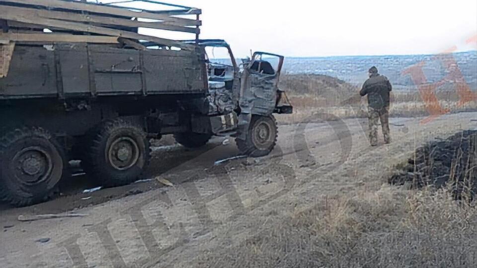 Вантажівку пошкодили ракетами