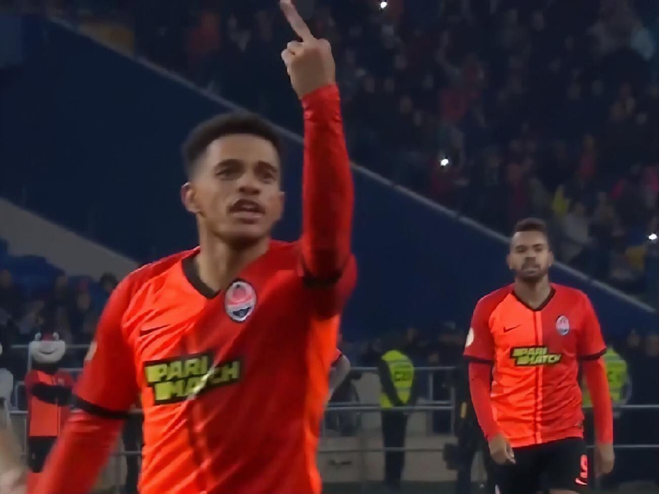 Жертвами расизму стали Тайсон (на фото ліворуч) і Дентіньйо