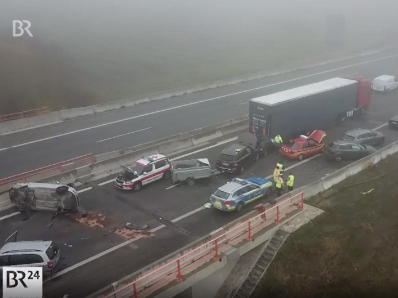 В Германии из-за тумана и гололеда произошло массовое ДТП