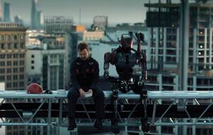 Действие сериала происходит в парке, населенном андроидами