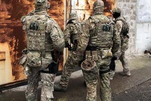 Співробітники СБУ під час обшуків знайшли 35 тонн цигарок