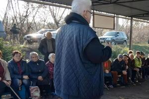 Сівохо каже, що спілкується з людьми, зокрема, на КПВВ