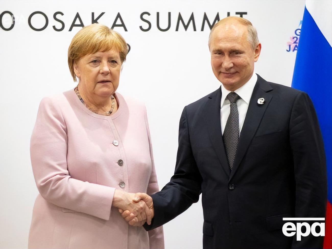 Меркель і Путін провели телефонну розмову 11 листопада