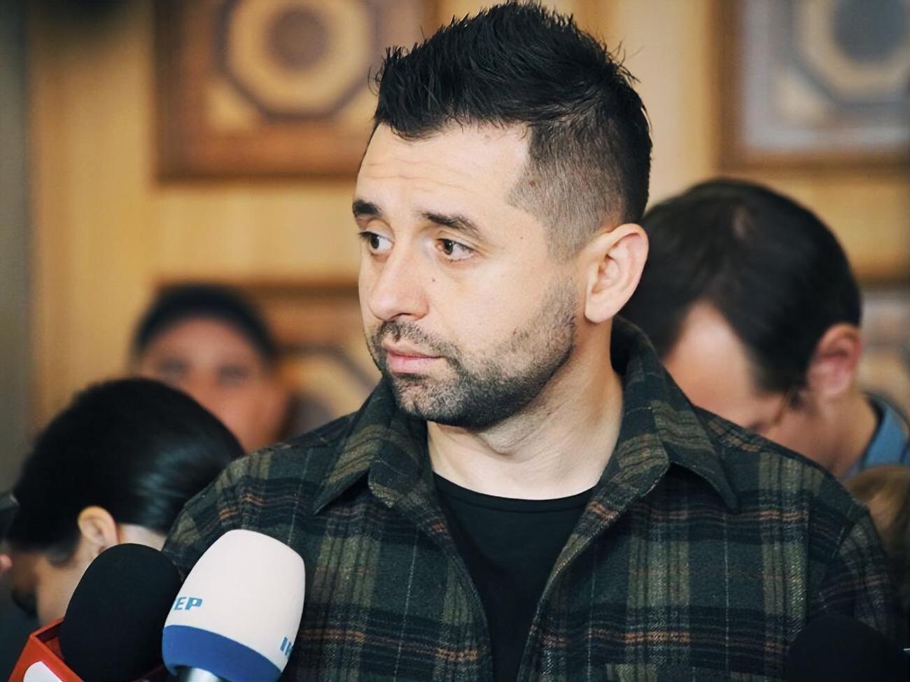 Арахамія: Зеленський ухвалив рішення залишити одного Баканова