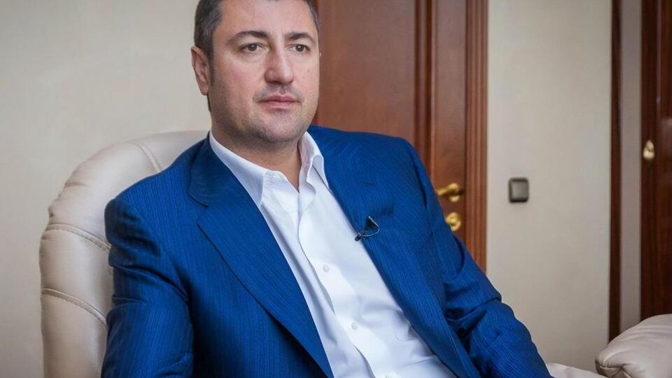 Бахматюк нагадав, що в його структурах працює 27 тис. людей