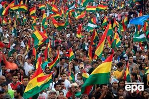 Моралес ушел в отставку на фоне протестов в Боливии