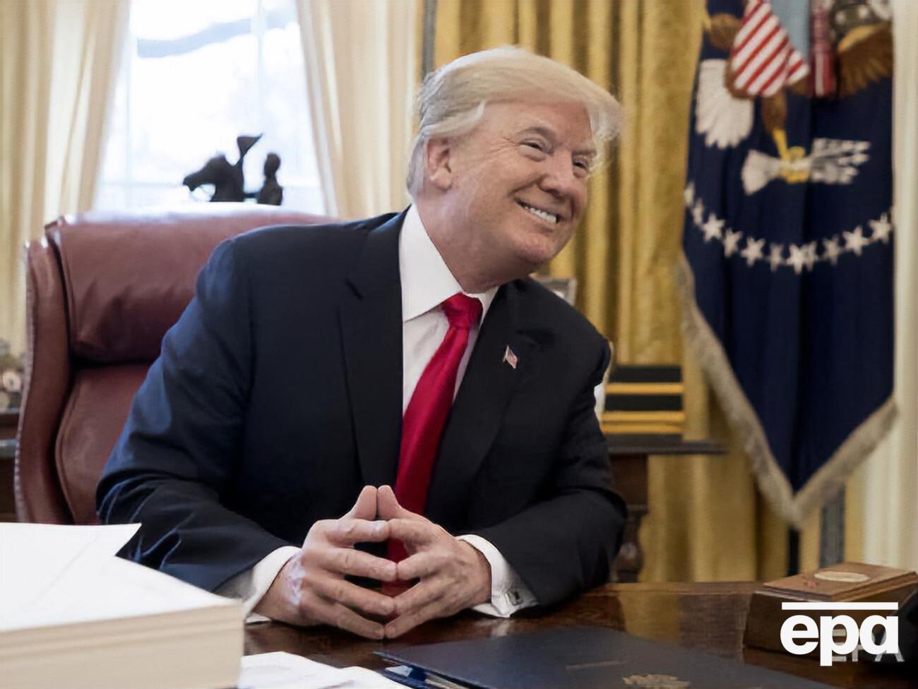По данным СМИ, Трамп намерен отложить введение пошлин на автомобили из ЕС