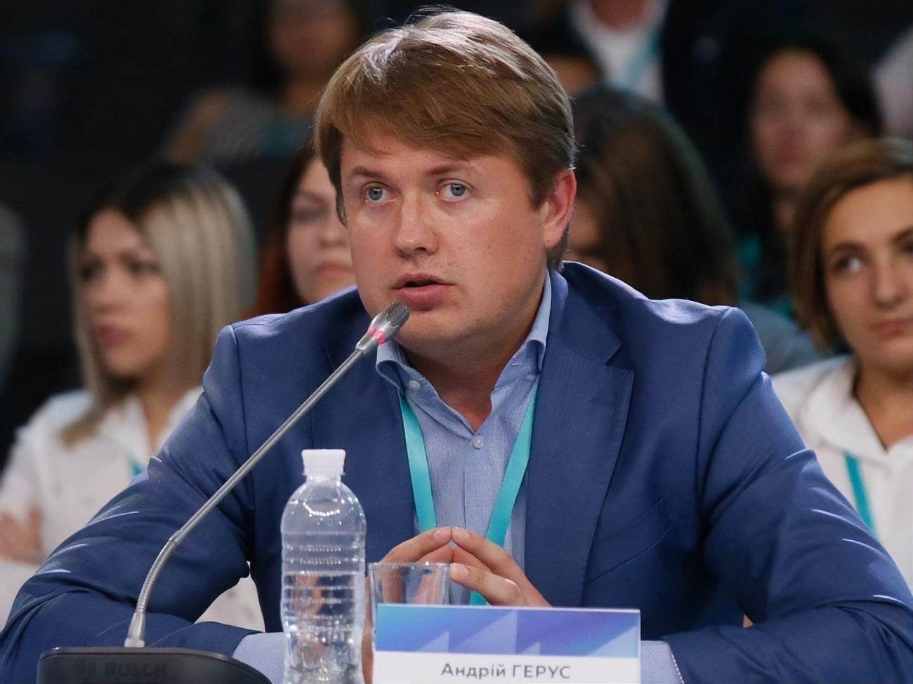 Фракція "Слуга народу" вирішила відправити Геруса на дзюдо після бійки з Ляшком