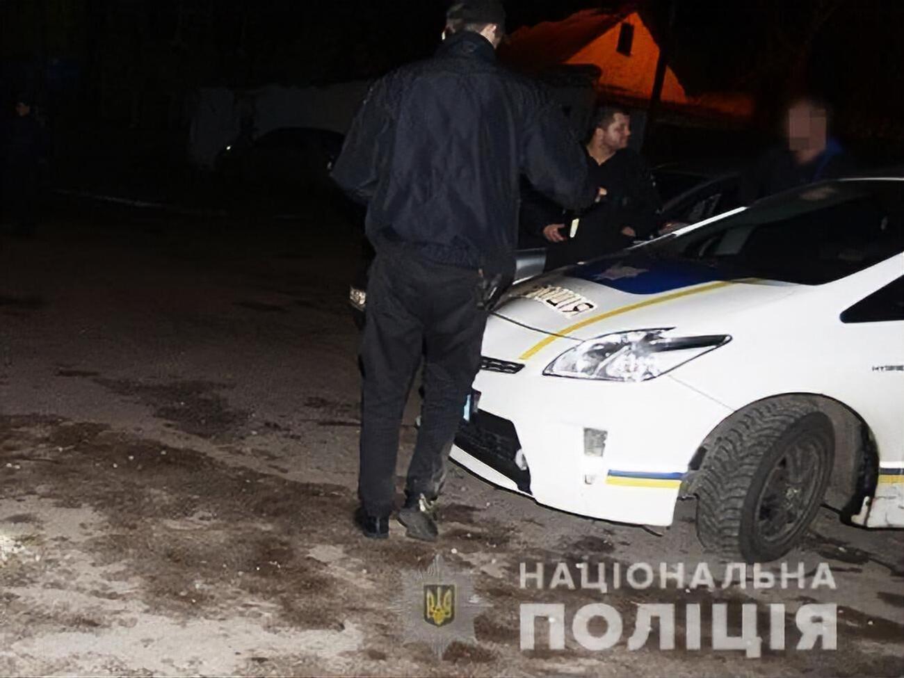 Полицию на место происшествия вызвал сосед пострадавшего