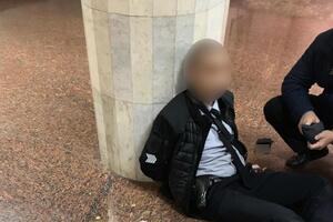 Під час особистого огляду речей у поліцейського вилучили речовину, схожу на психотропний засіб, повідомили у ДБР