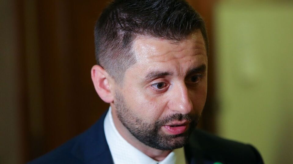 Арахамия считает, что "Темный рыцарь" действует "не совсем этично"