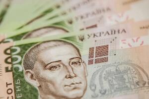 Також компанія Calyx Capital Advisers має намір побудувати в Україні завод із виробництва автозапчастин