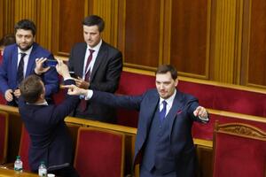 Гончарук: Народные депутаты проголосовали за либерализацию украинского рынка земли