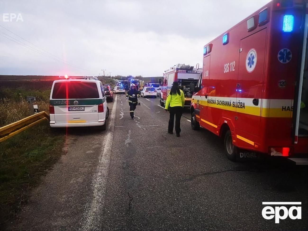 По меньшей мере 17 человек получили ранения в ДТП