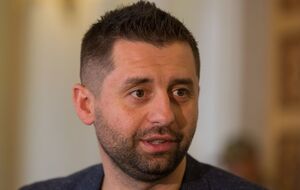 Арахамия заявил, что Украина ведет переговоры с Amazon