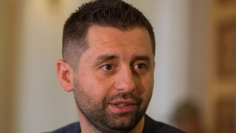 Арахамія заявив, що Україна проводить перемовини з Amazon