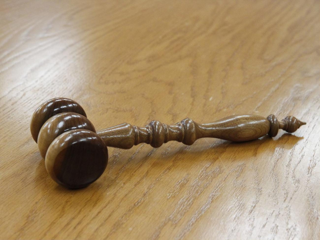 Суд дійшов висновку, що оспорювані умови кредитних договорів є несправедливими