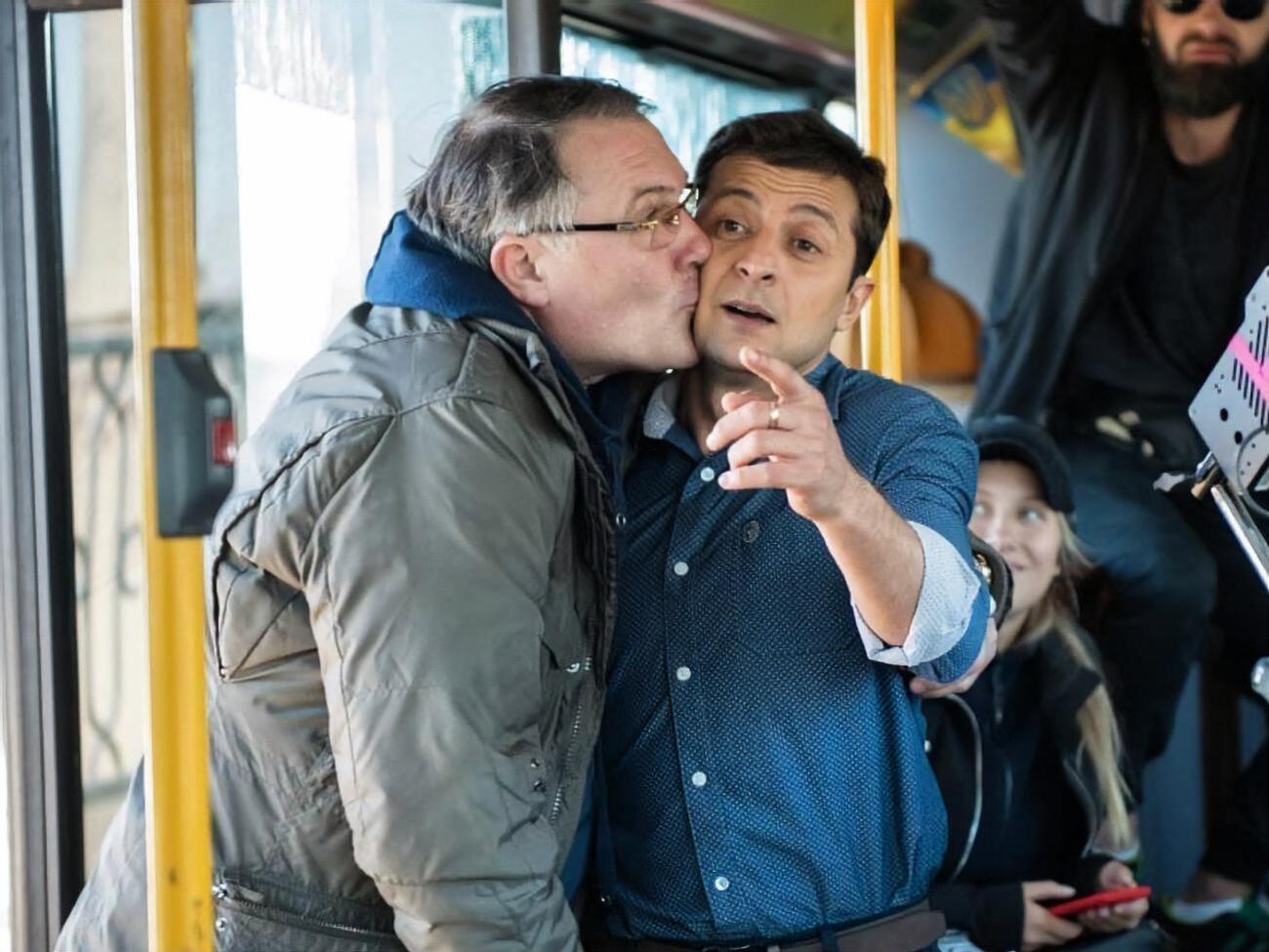 Кирющенко (на фото слева) снимал в своем сериале Зеленского