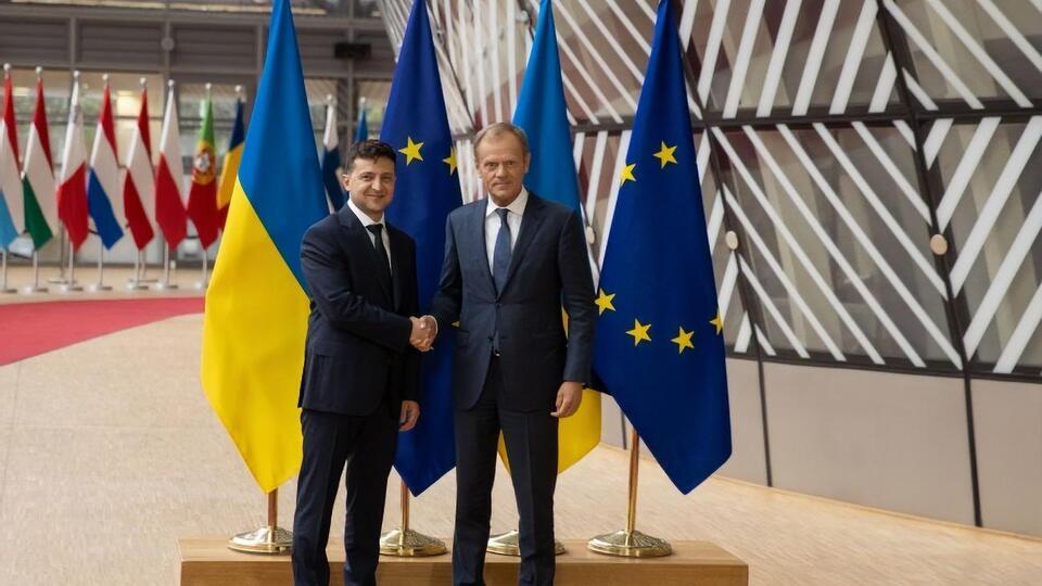 Зеленський і Туск провели телефонну розмову 14 листопада