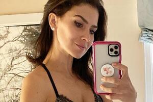 Хилария Болдуин: Я благодарю свою семью, друзей, врачей и медсестер, а также всех вас, кто держал меня за руку в это трудное время