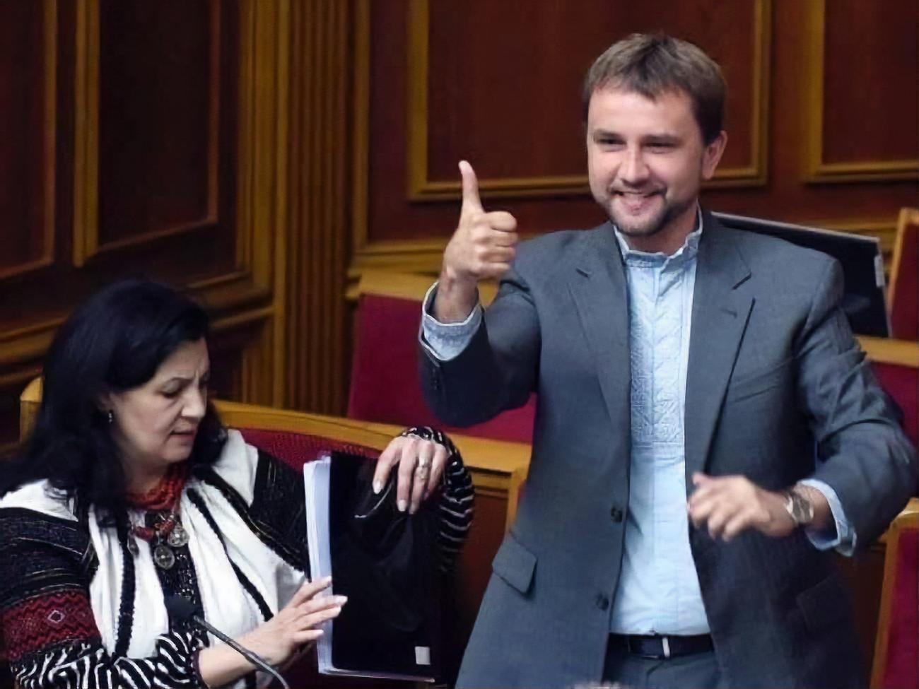 Вятрович говорил, что идет в политику "строить украинский мир"