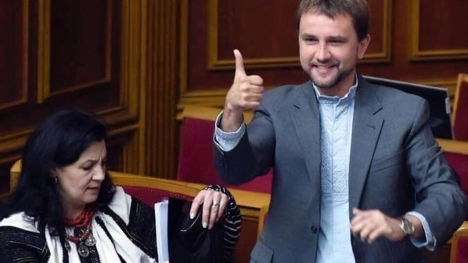 Вятрович говорил, что идет в политику "строить украинский мир"