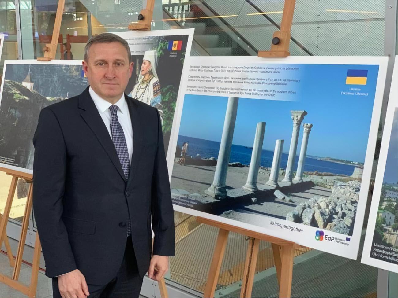 Дещиця (на фото): Це дало Мазуру можливість легально повернутися в Україну