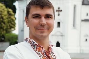 Поляков сказав, що поки планує бути позафракційним нардепом