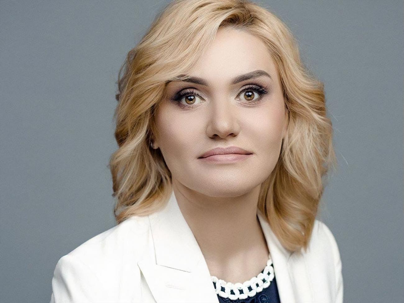 Острикова: Вероятно, в 2020 году зарплаты снова будут расти быстрее, чем производительность труда, из-за дефицита рабочей силы