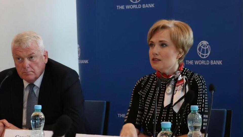 По данным прокуратуры, Кондзеля присутствовала при разговоре, на котором обсуждалась сумма взятки