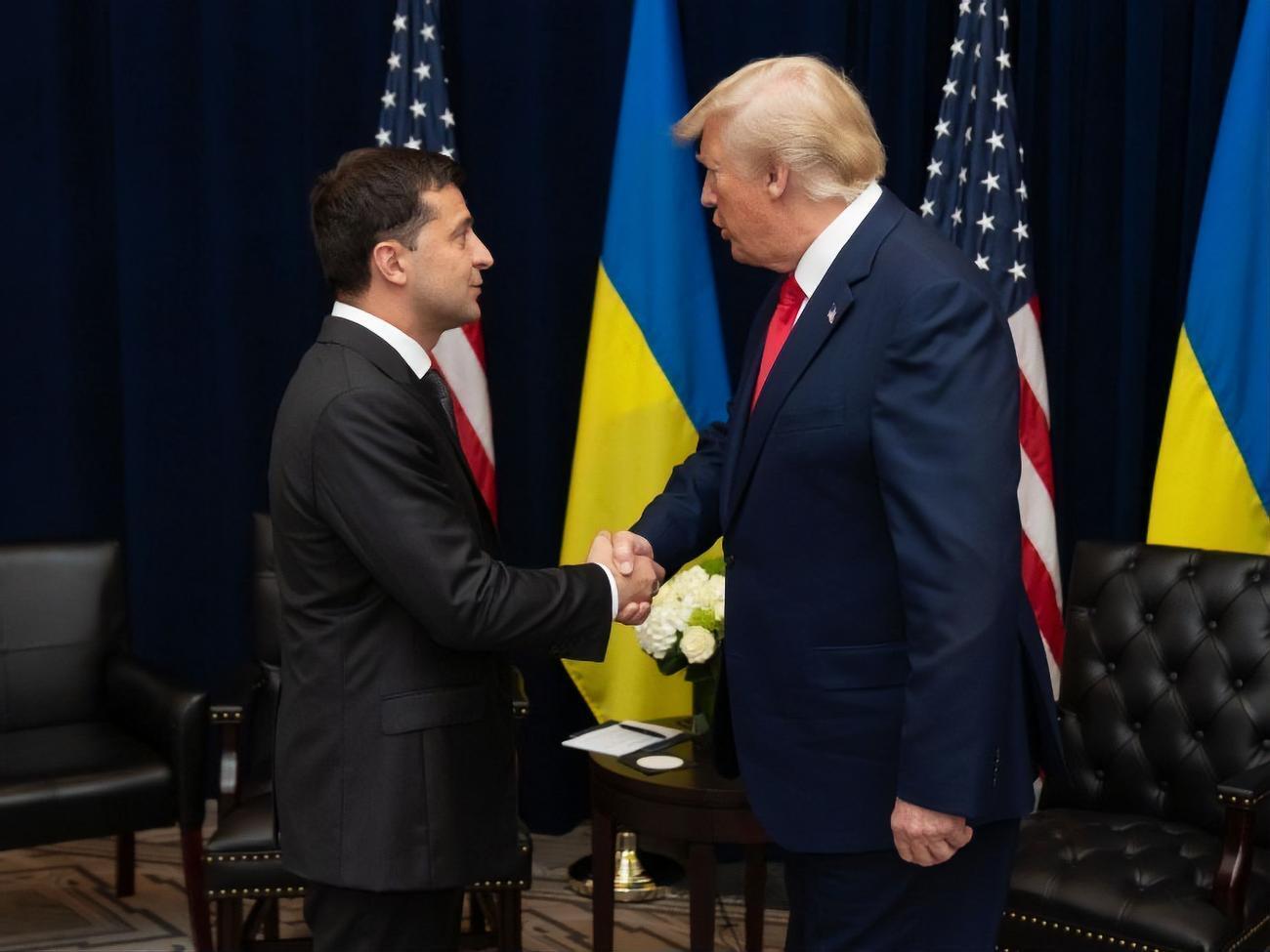 Первый телефонный разговор между Трампом и Зеленским&nbsp;состоялся 21 апреля