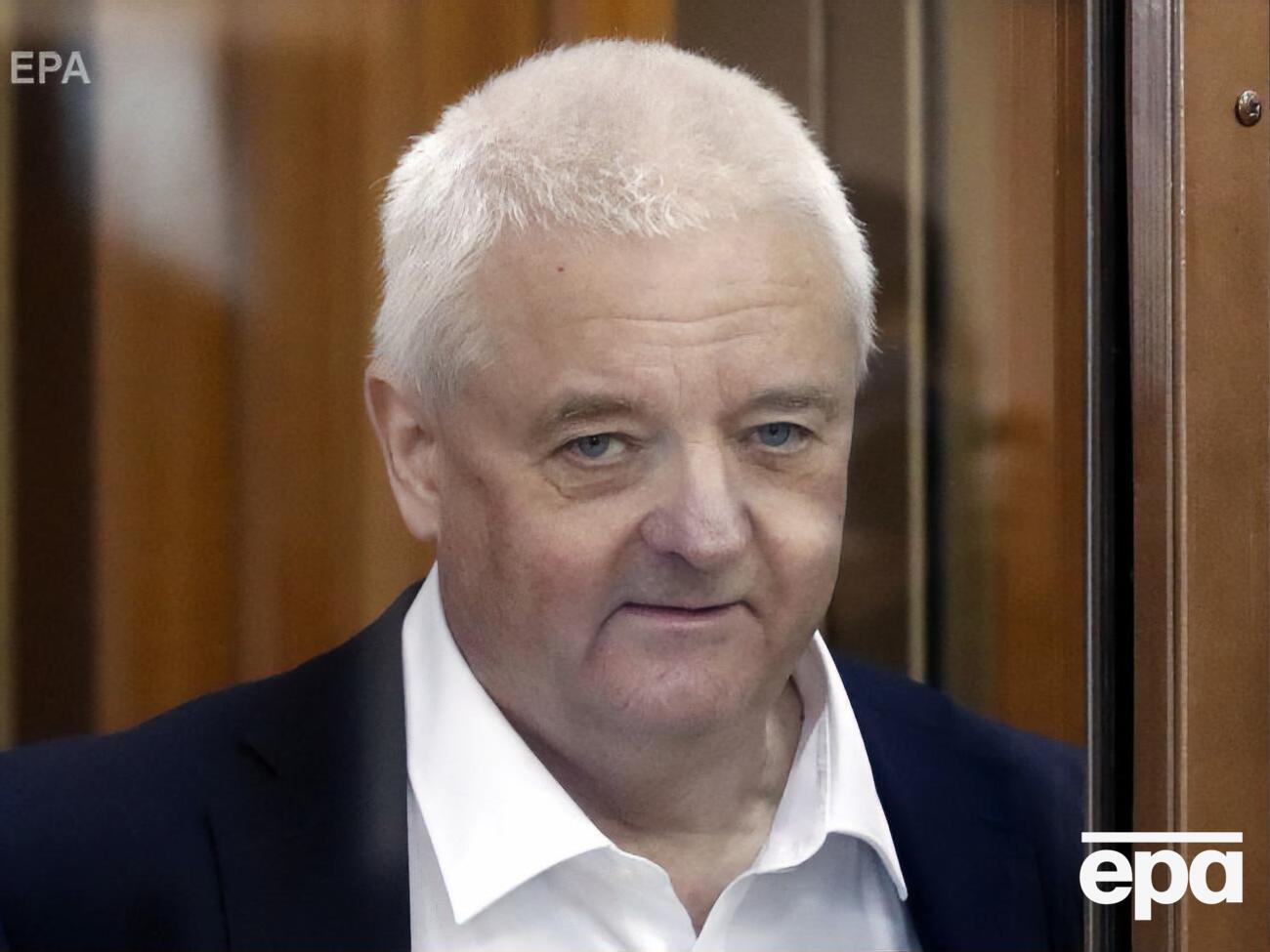 Берг зараз перебуває в посольстві Норвегії в Литві