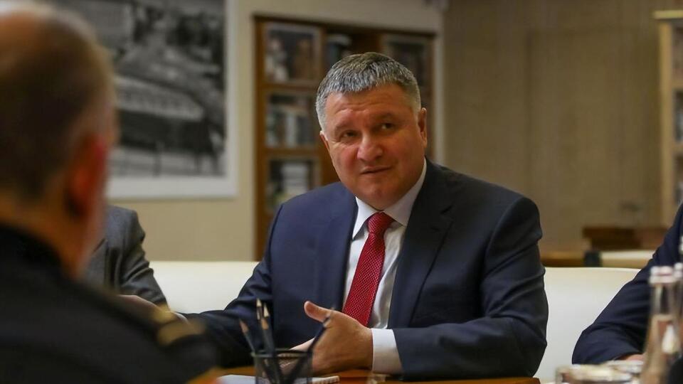 Аваков: Правоохоронцям теж потрібна допомога