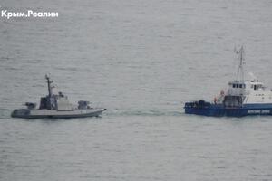 Катери і буксир 17 листопада вивели з порту Керчі