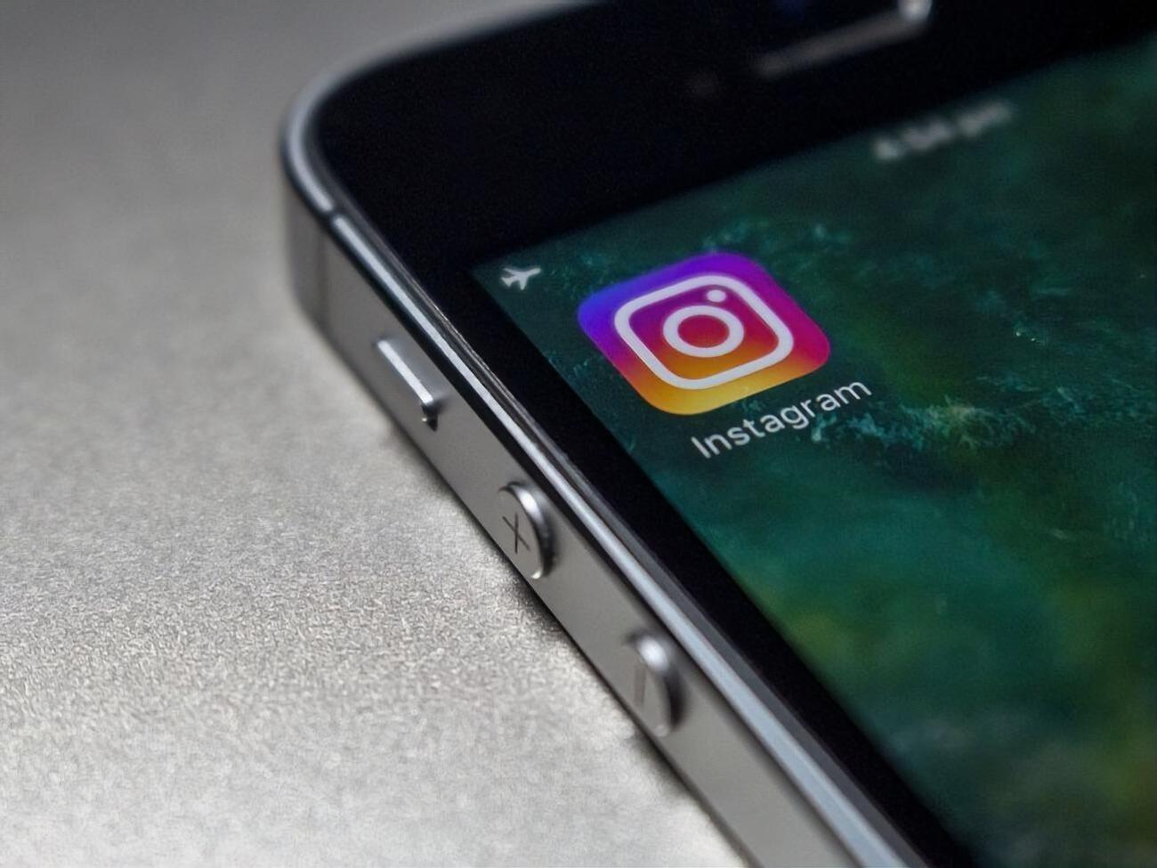 Instagram почав приховувати лайки