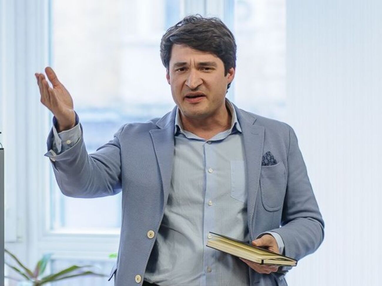 Пасивність нардепів під час обговорення бюджету підтвердила, що монобільшість – не більше ніж "додаток" до Офісу президента
