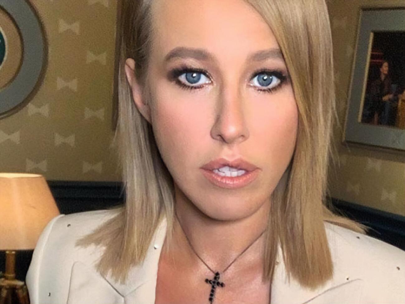 Собчак: Сьогодні три роки, як джерело щастя живе в моєму домі "на постоянці"