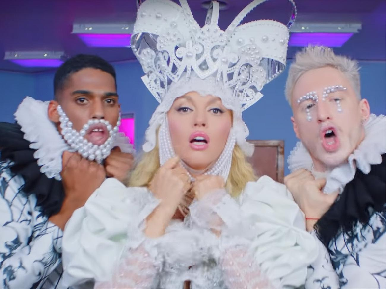 Полякова:&nbsp;Боже, снимали рекордные 49 часов без перерывов и сна. Это очень тяжелый труд, но он того стоит