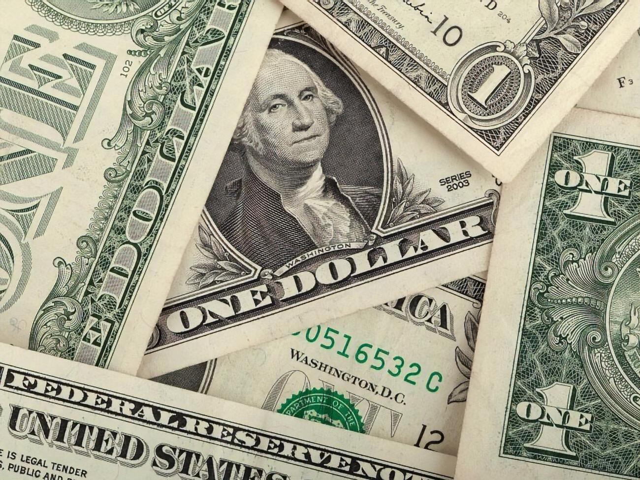 НБУ установил курс валют на 19 ноября