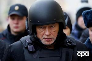 Під час експерименту Соколов був повністю екіпірованим