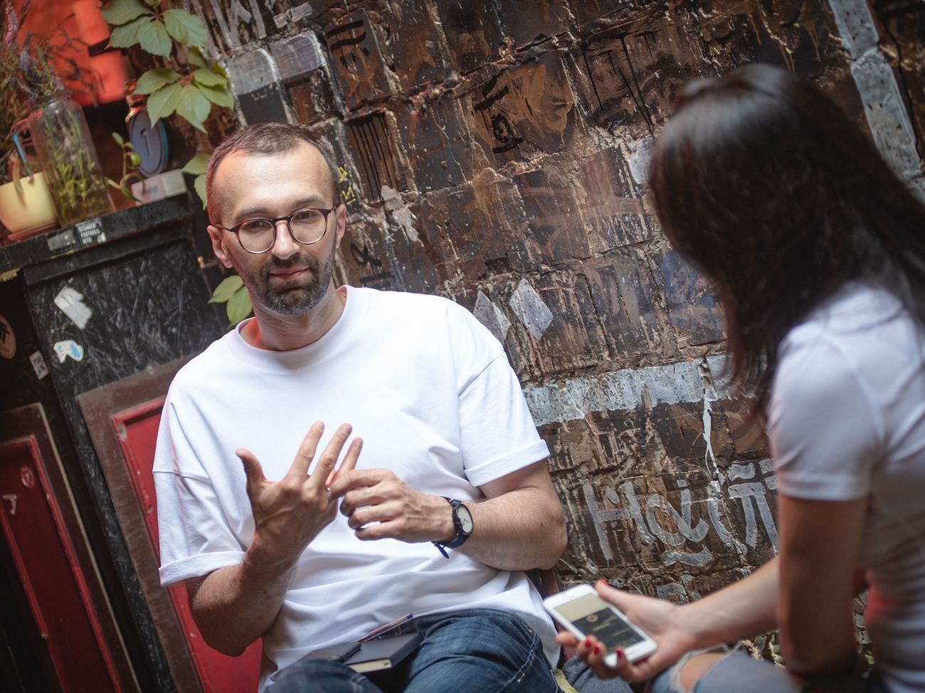 Лещенко: Сейчас во главе этого органа власти, оперирующего Чернобыльской зоной и многомиллиардными бюджетами финансовой помощи, находится исполняющий обязанности