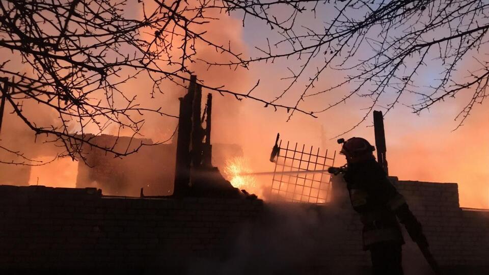 У Львівській області внаслідок пожежі у військовій частині загинув офіцер, ще одного госпіталізували. Фоторепортаж