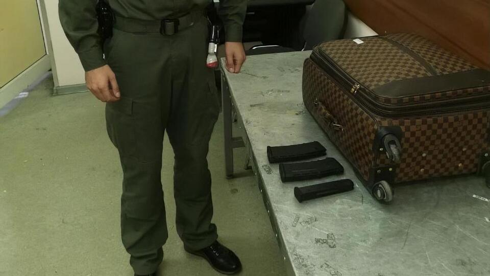 Частини до зброї вилучили