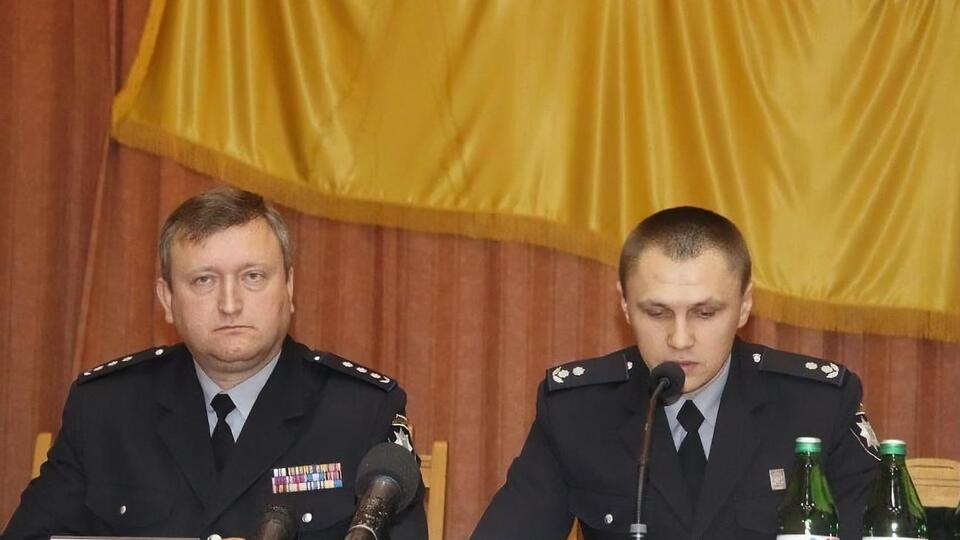 Канцідайлу (ліворуч) 42 роки