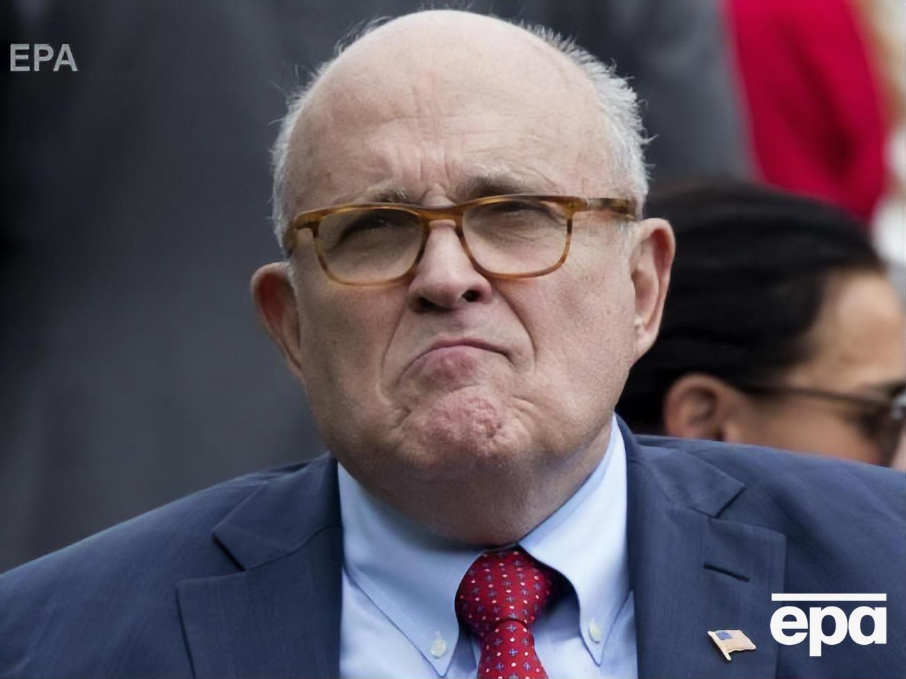 The New York Times: Джулиани был "очевидной мишенью" прослушивания своих разговоров