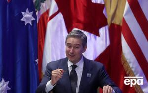 Шампань в прошлом занимал пост министра международной торговли и министра инфраструктуры и сообществ