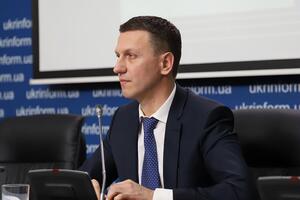 Telegram-канал "Трубу прорвало" обнародовал, как утверждают авторы, записи с разговорами главы Государственного бюро расследований Романа Трубы в своем кабинете