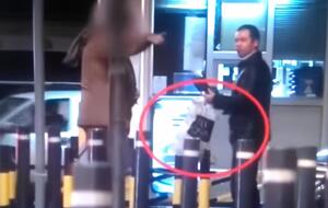 Расследователь выяснил, что на видео – российский разведчик, работающий в посольстве РФ
