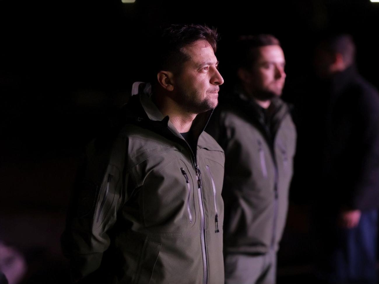 Зеленский (слева на фото): Лукашенко не первый раз озвучивал предложения помощи по поводу количества пограничников на границе Украины с РФ