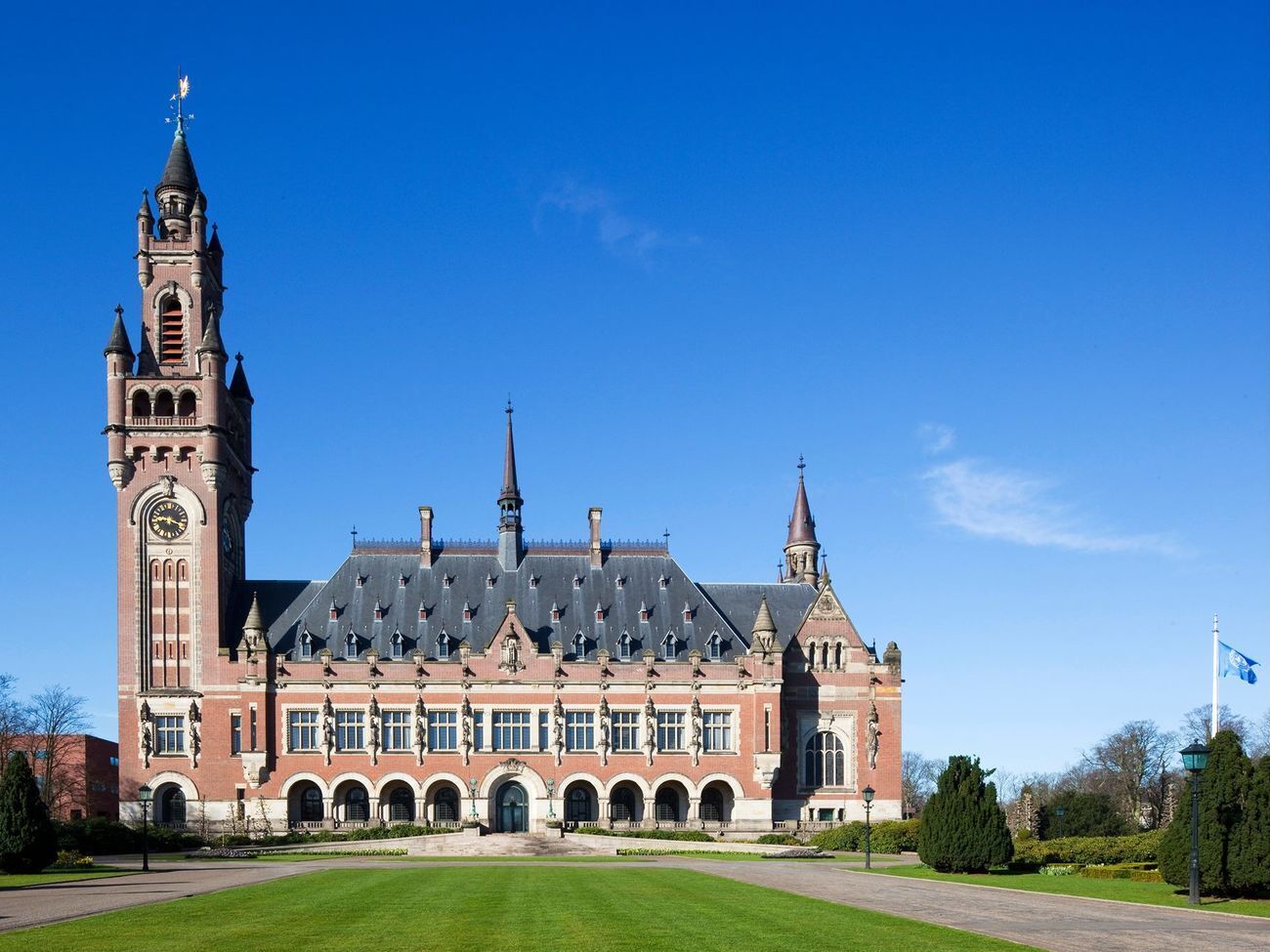 Суд зайнявся процедурними питаннями